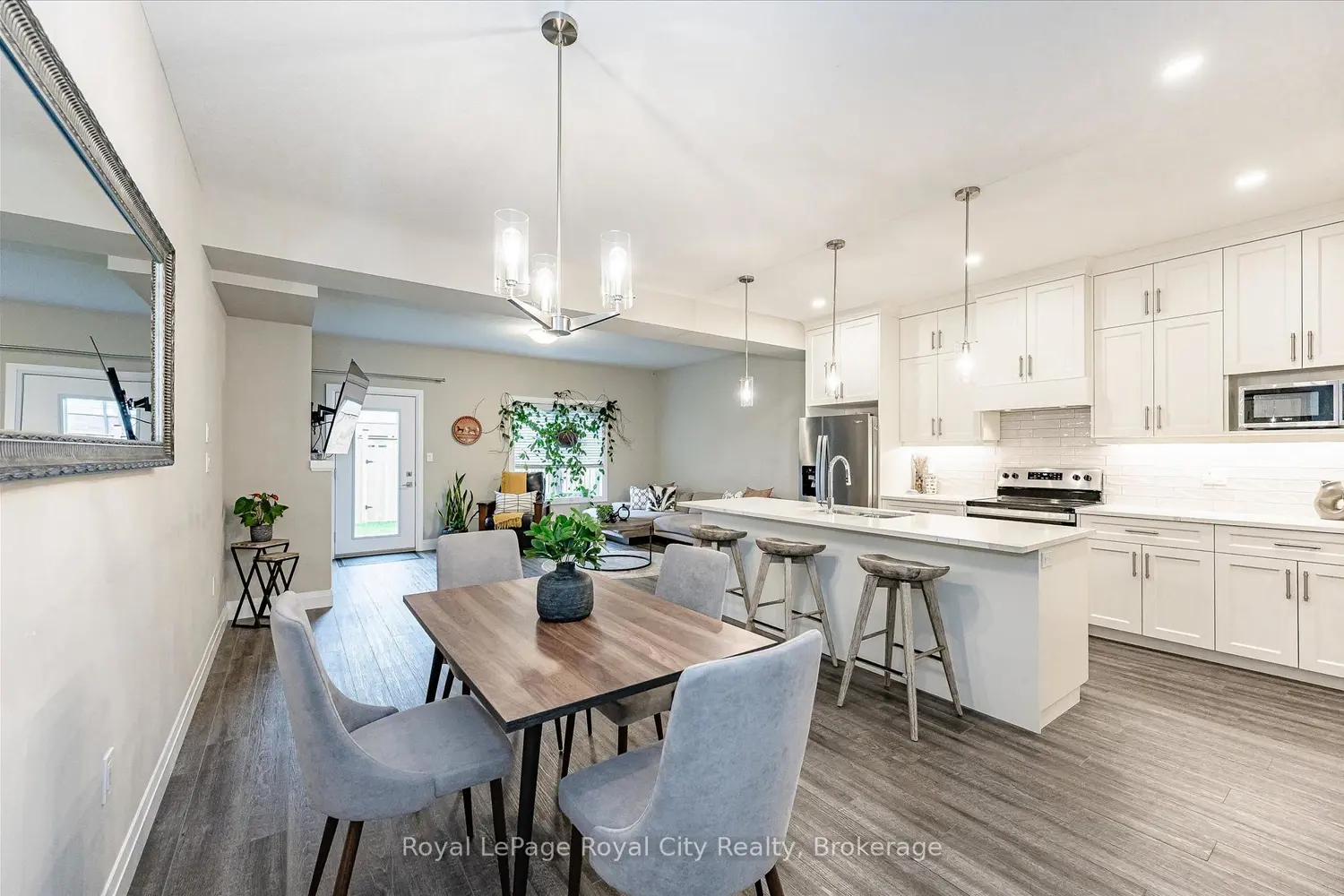 35 Wideman Boulevard 3 photo 2