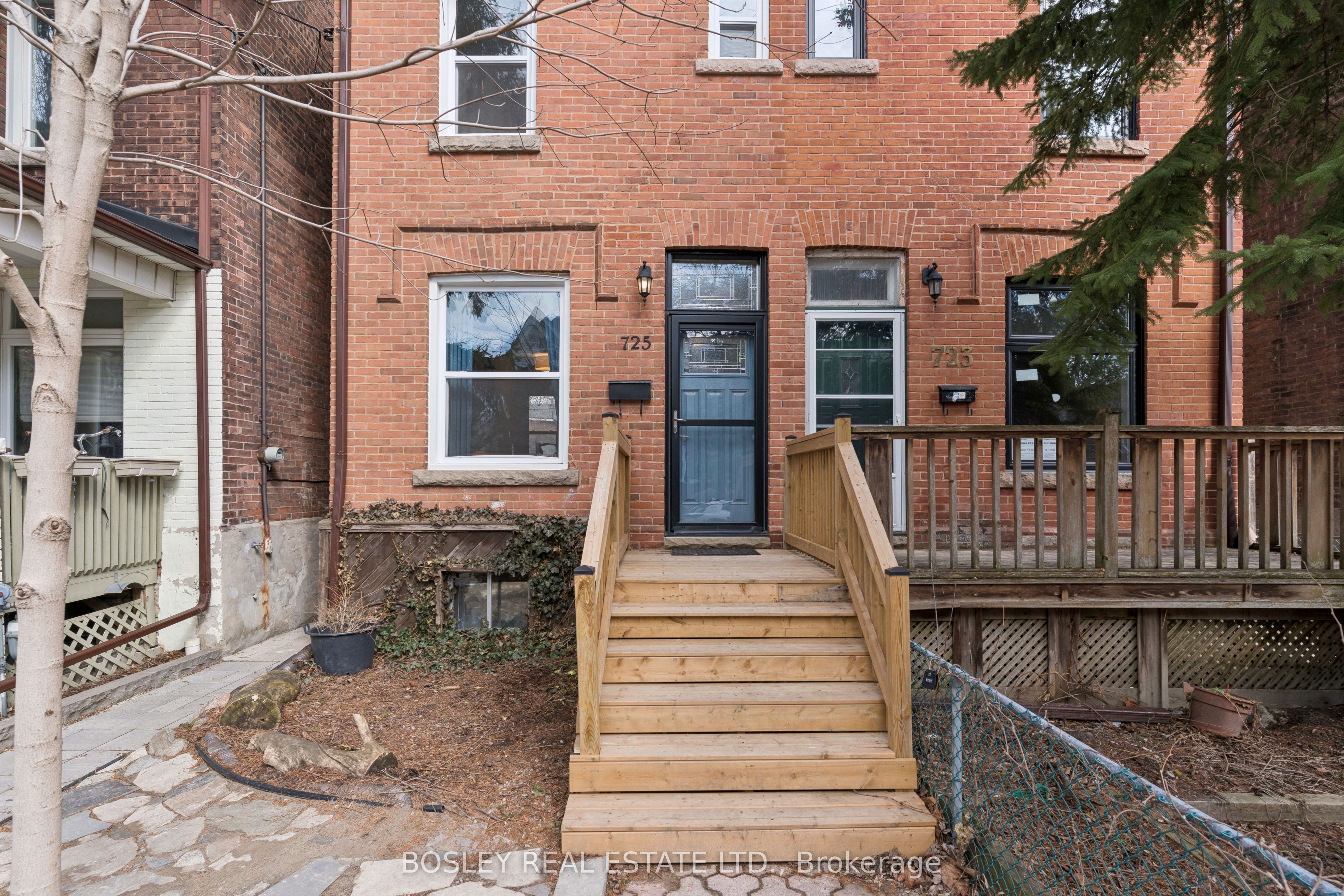 Additional image 2 of 725 Manning Avenue, Toronto, ON, M6G 2W5
