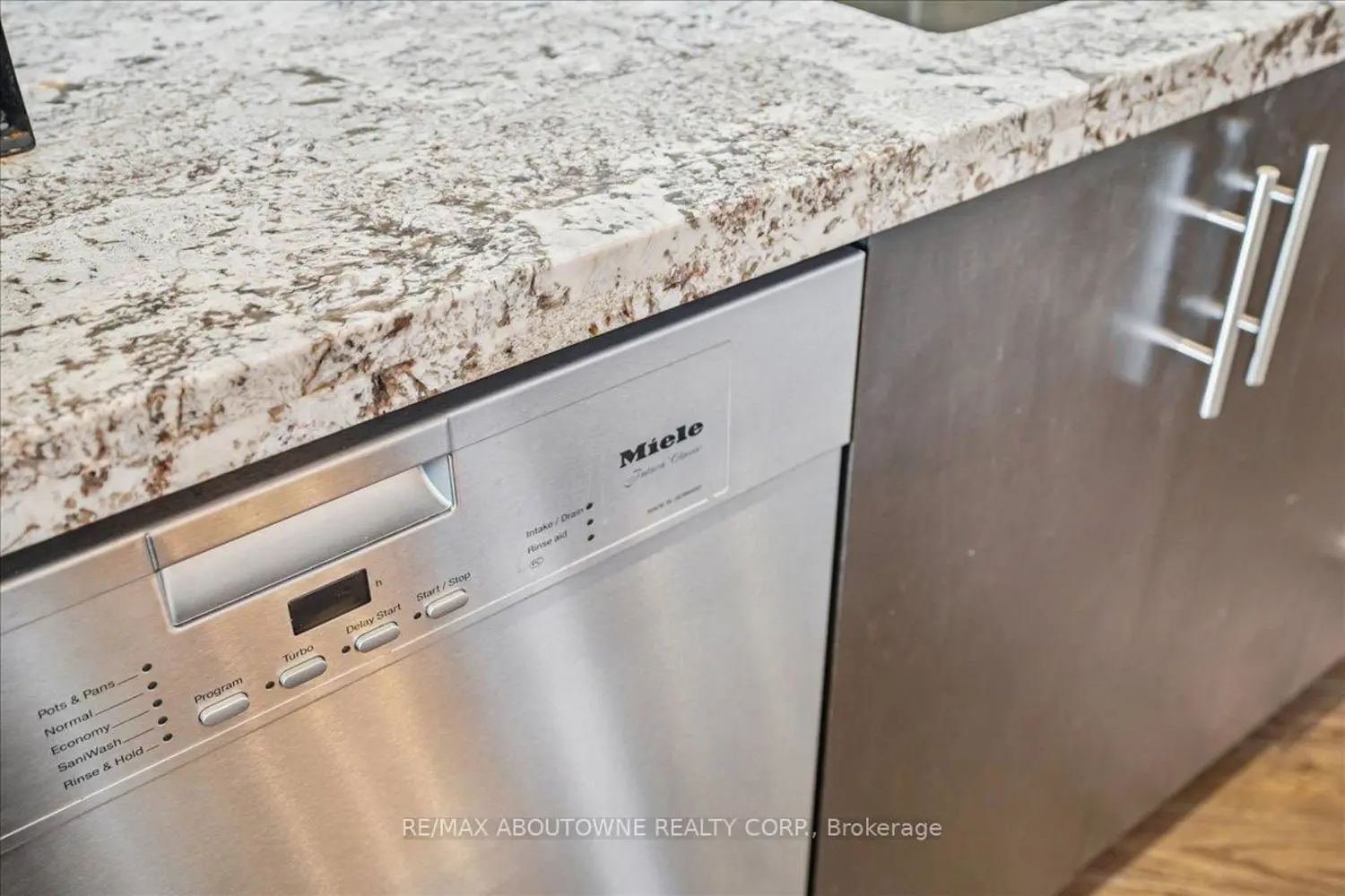 Additional image 3 of 23 Glebe Road 701