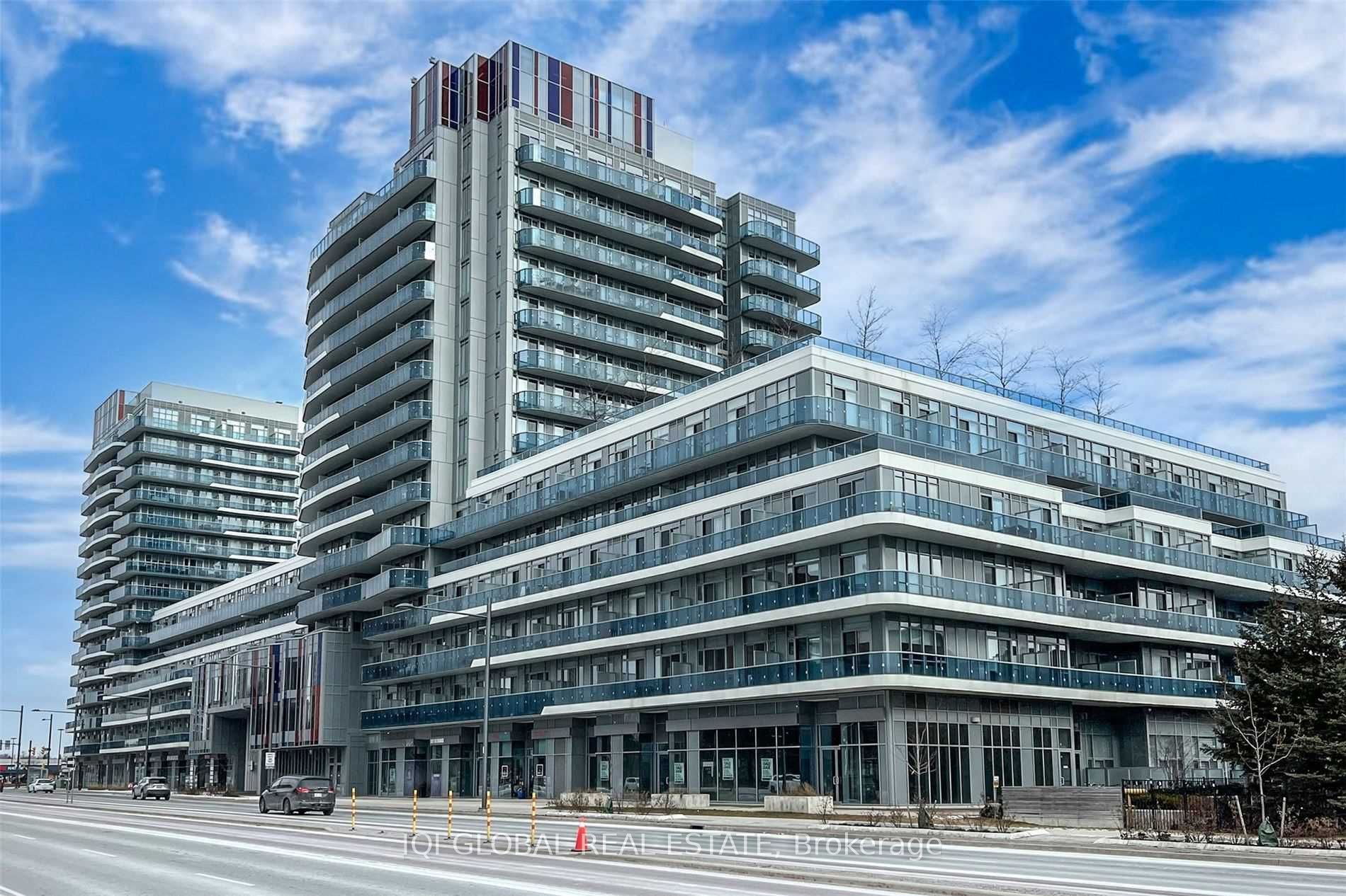 301-9471 Yonge Street, Richmond Hill, ON, L4C 1V4