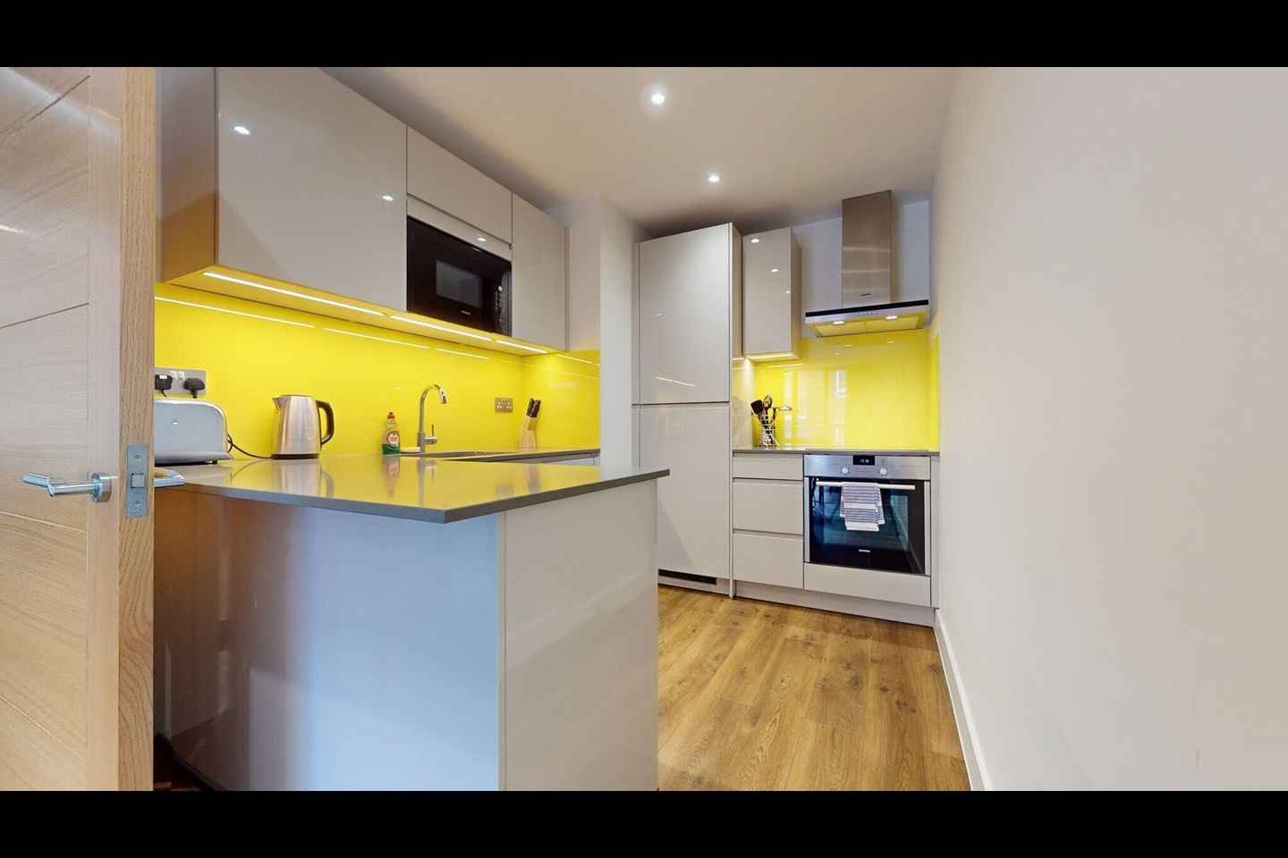 Additional image 6 of 1 Bed Flat, Back Church Lane, E1, N1 7GU