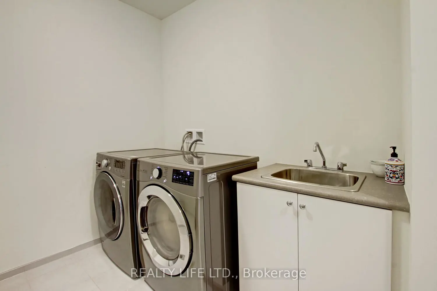 Additional image 18 of 3140 Daniel Way