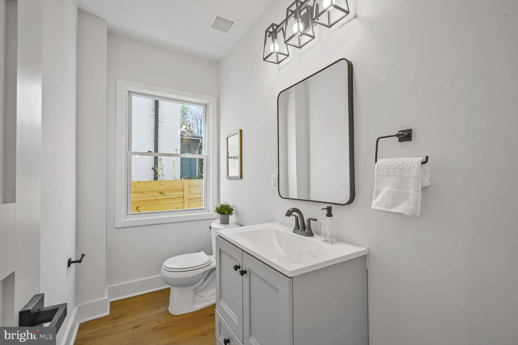 Additional image 97 of 5310 14th Street NW, Washington, DC 20011