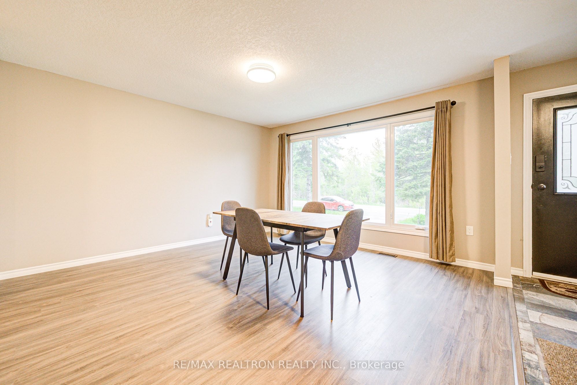 Additional image 4 of Upper Floor-1147 Belle Aire Beach Road, Innisfil, ON, L0L 1C0