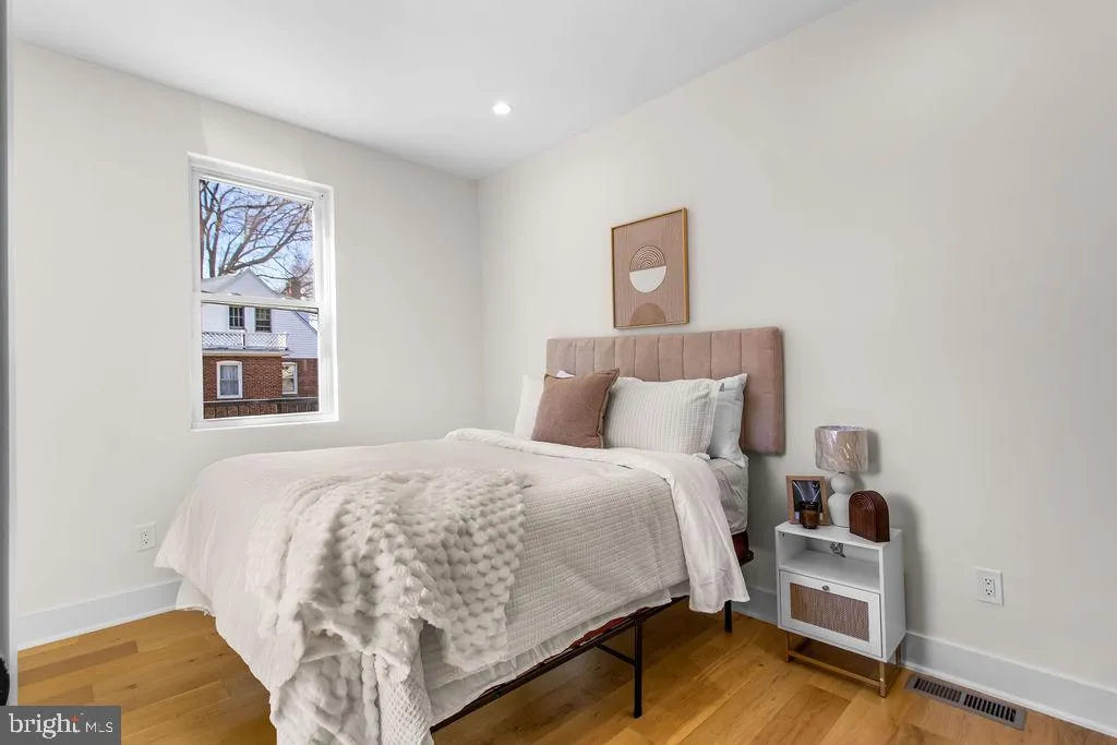 Additional image 16 of 713 Croissant Place SE, Washington, DC 20019