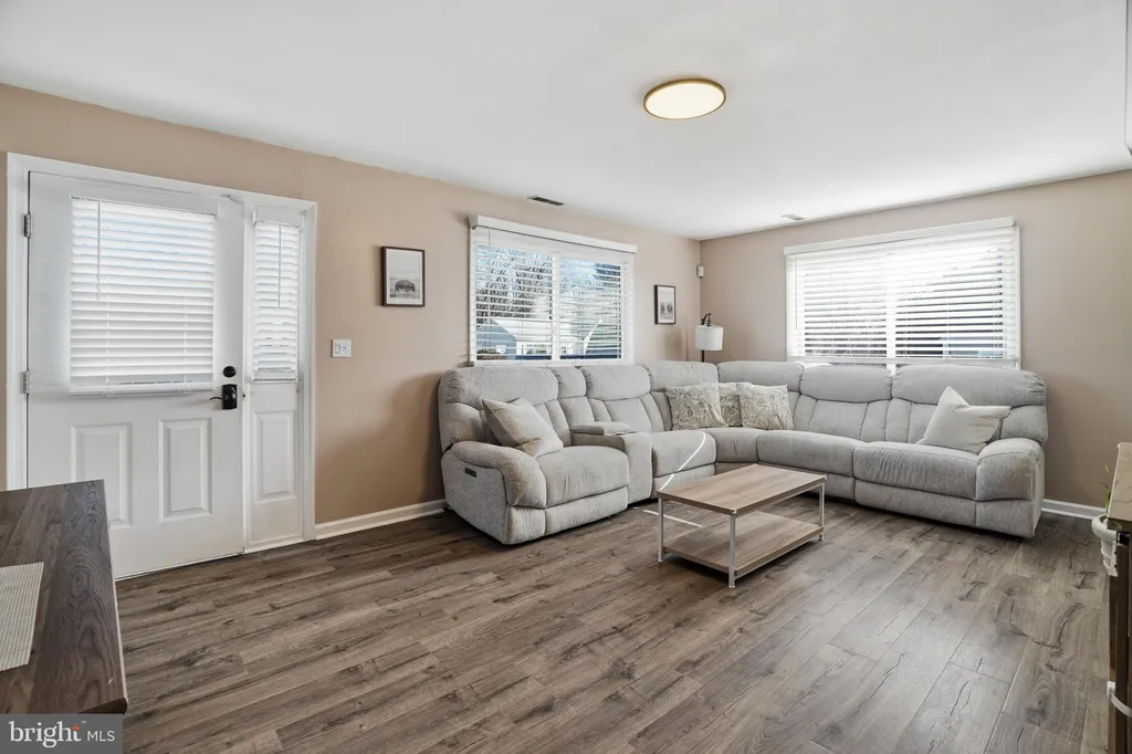 Additional image 8 of 1617 W Willow Run Drive, Wilmington, DE 19805