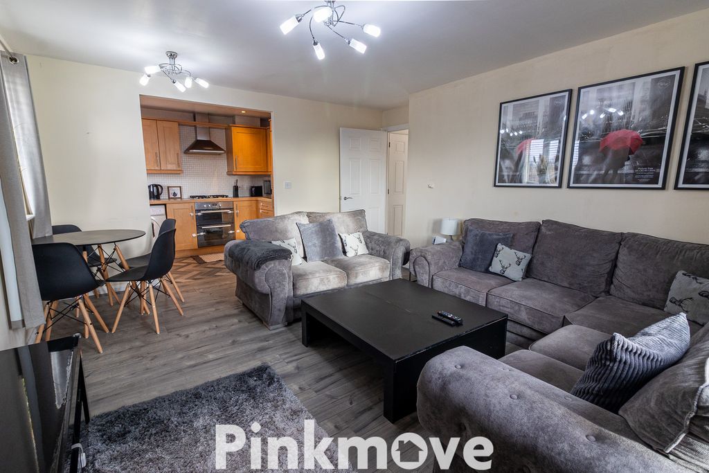 2 bed flat for salePowis Close, Newport NP10