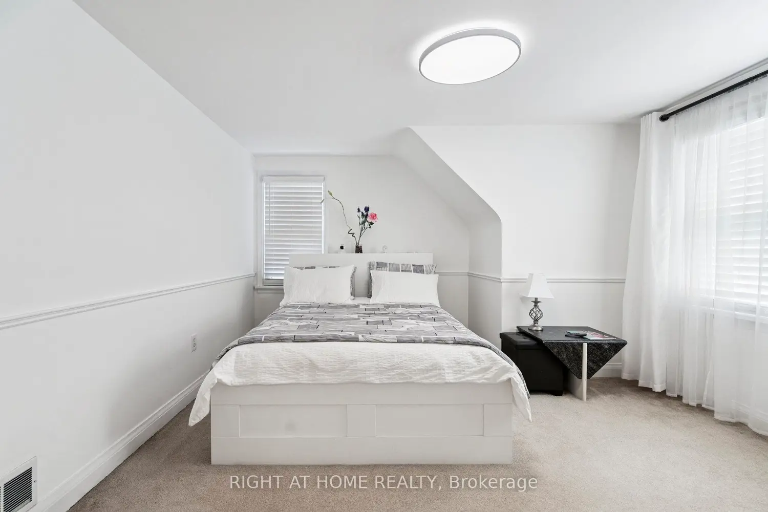105 Glenridge Avenue photo 3