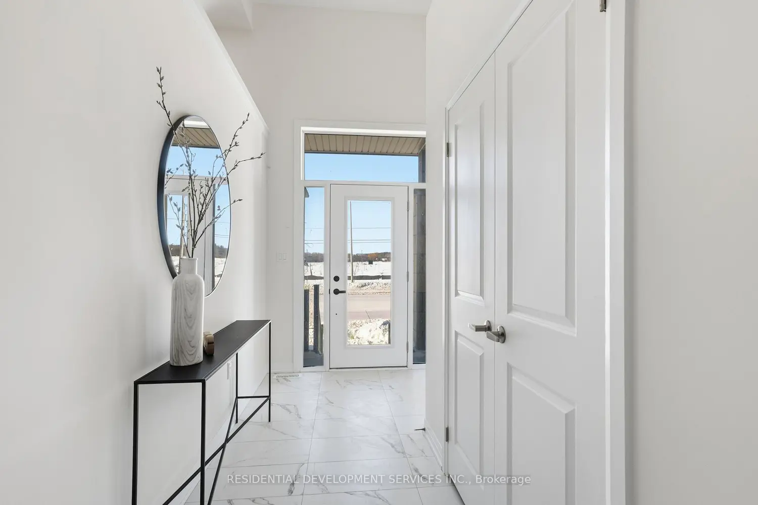 11379 Leslie Street photo 2