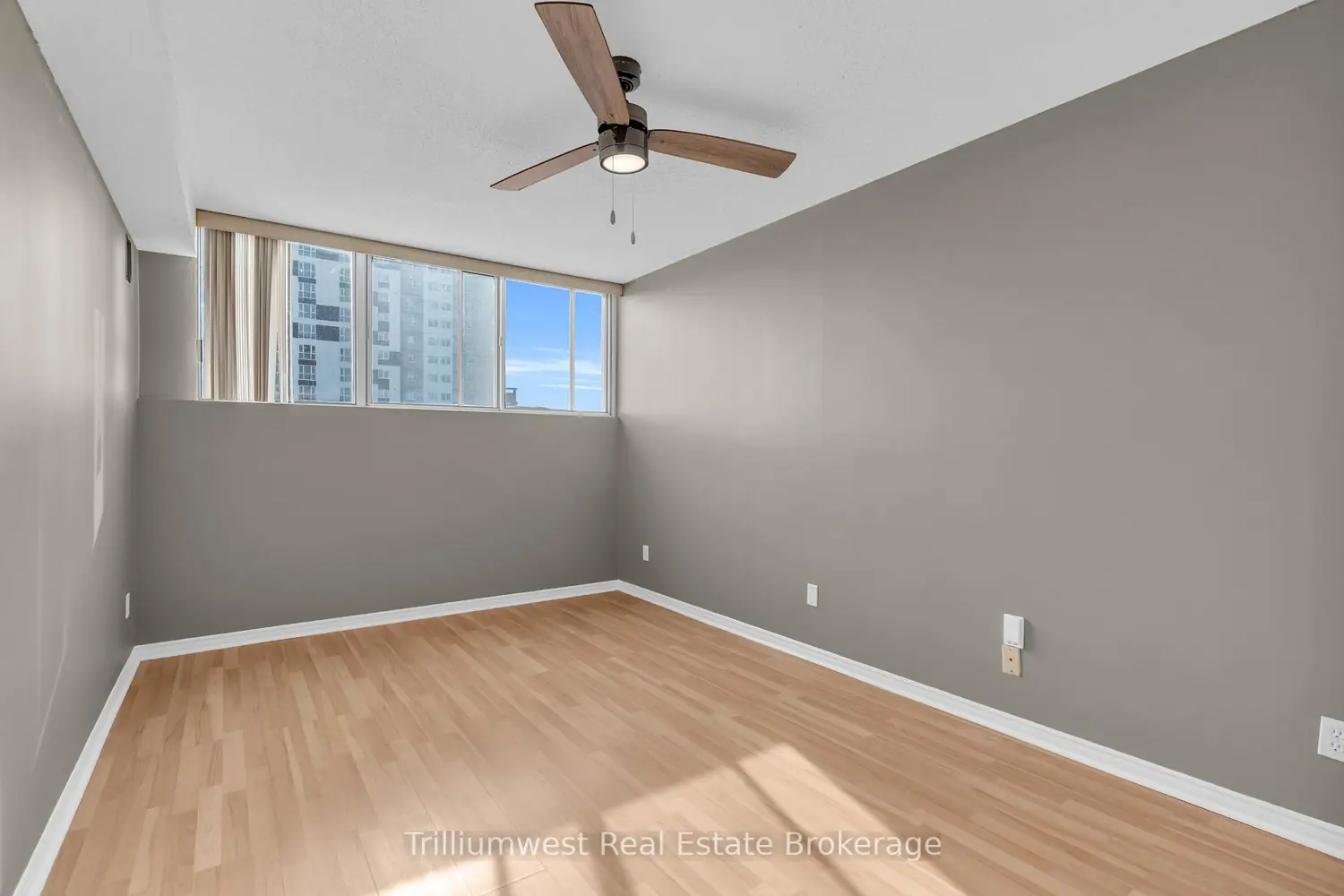 Additional image 7 of 375 King Street 1003