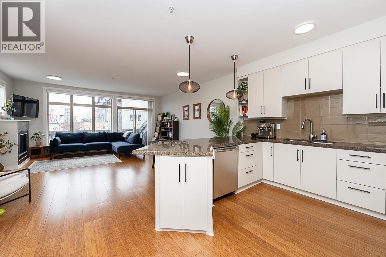 220 6111 LONDON ROAD