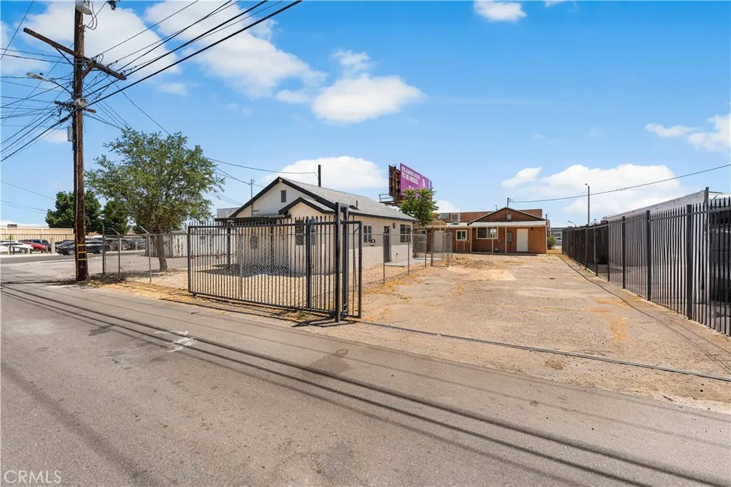 Additional image 30 of 44441 Sierra Highway, Lancaster, CA 93534