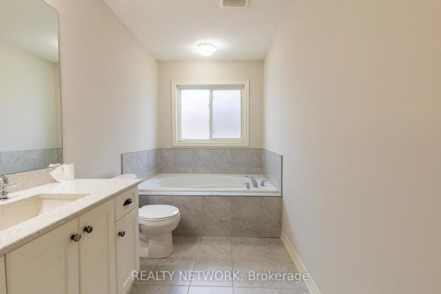 Additional image 14 of 70 Spruce Crescent