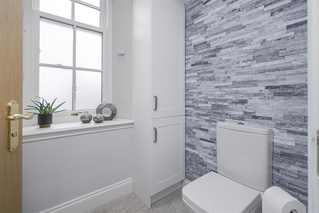 Additional image 13 of 2 bed flat for saleFlat 1, 3 Avon Hall Gardens, Grangemouth FK3