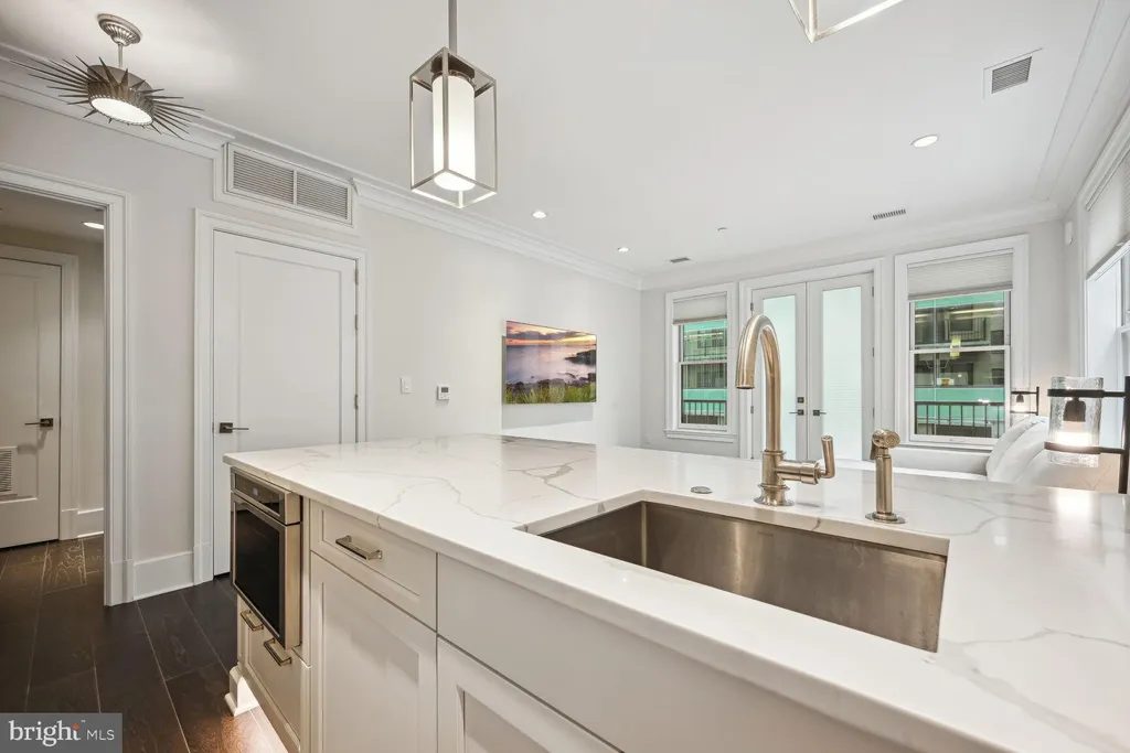 Additional image 7 of 1108 16th Street NW Unit 604, Washington, DC 20036