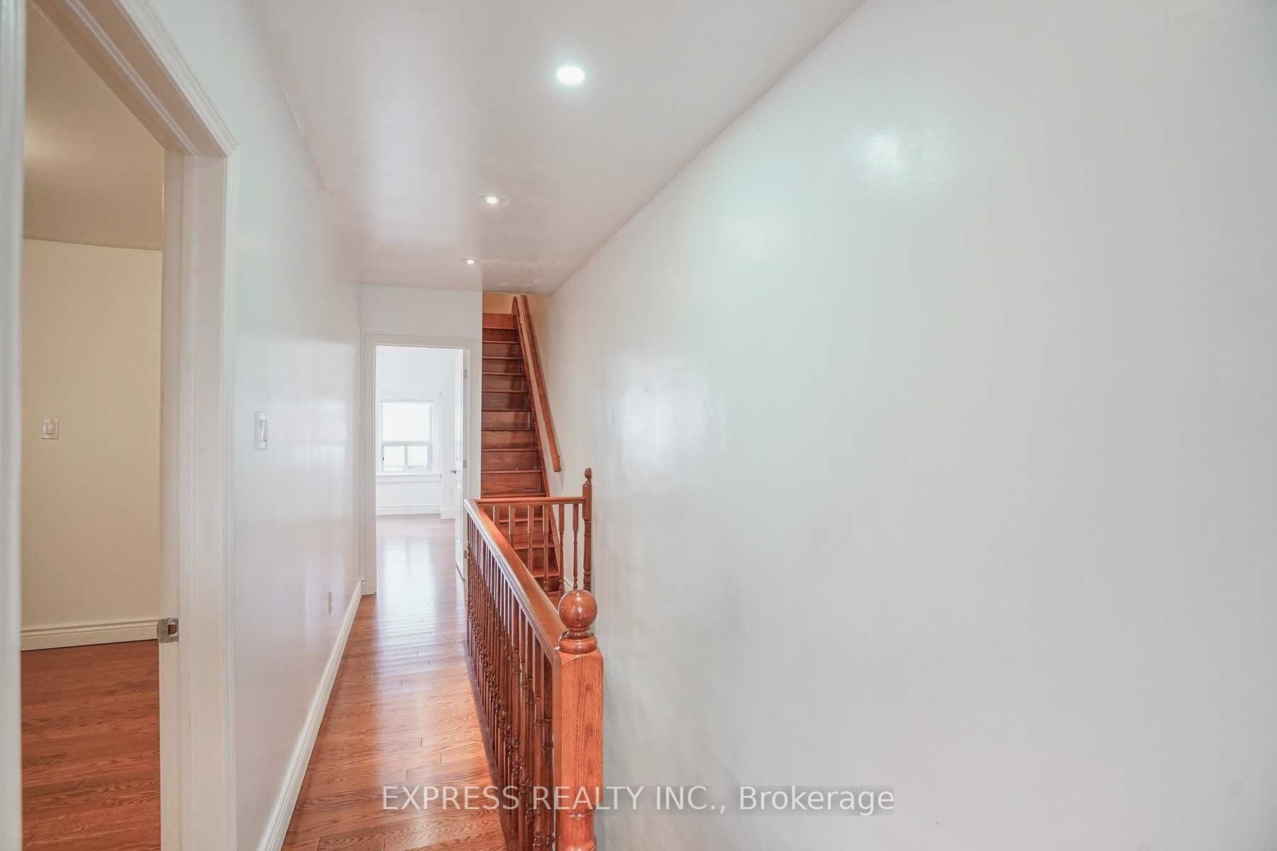 Additional image 6 of Upper-932 Ossington Avenue, Toronto, ON, M6G 3V1