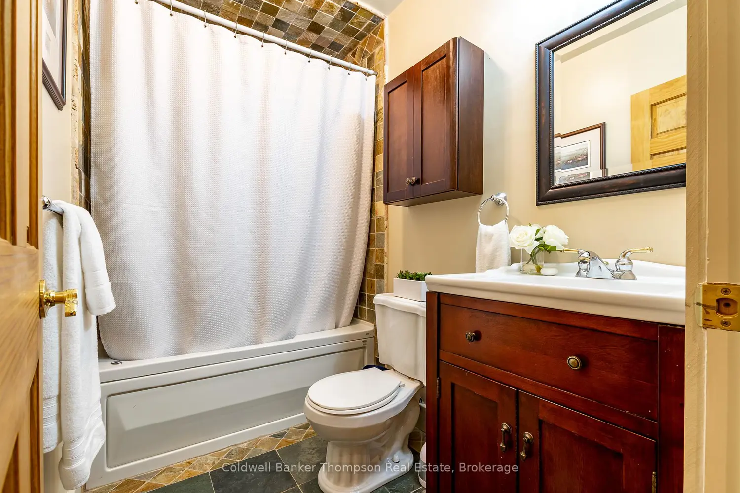 Additional image 11 of 21 Deerhurst Highlands Drive