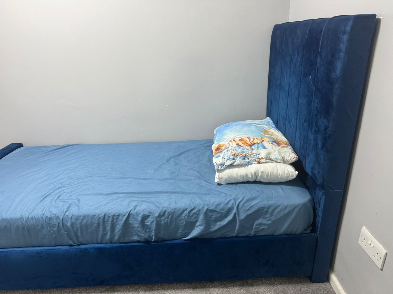 Room in a Shared House, Sharrow Walk, M9, M9 5UE
