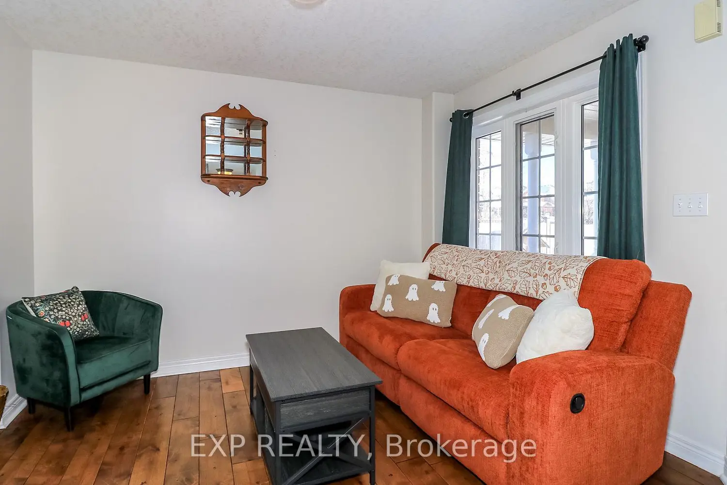 Additional image 5 of 40 Benjamin Lane