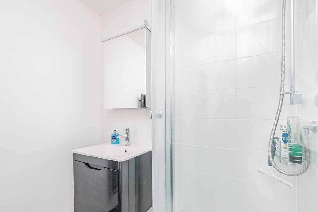 Additional image 9 of 2 bed flat for saleGoring Court, Bramber Road, Steyning, West Sussex BN44