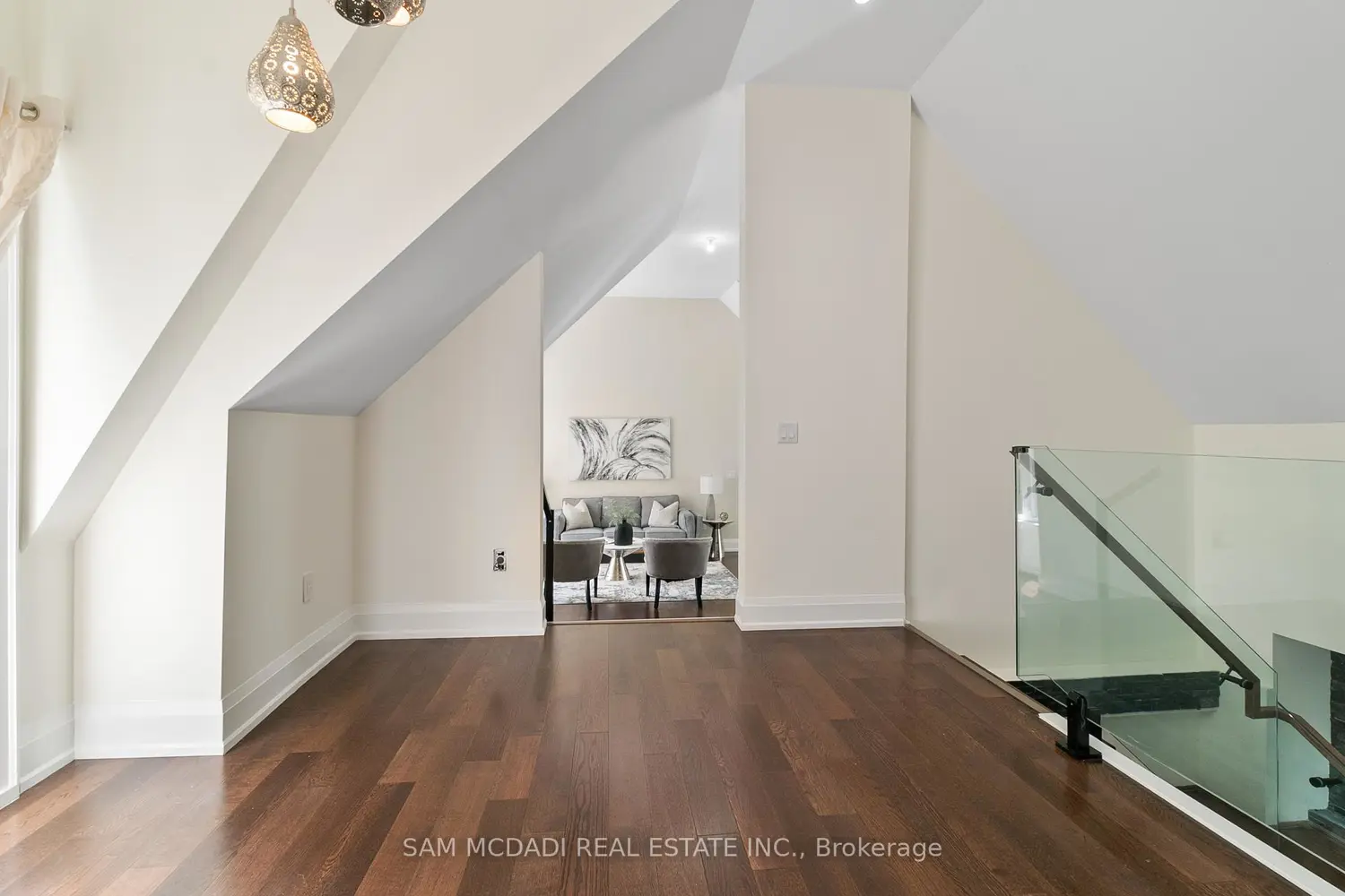 Additional image 15 of 15 Glenview Heights Lane