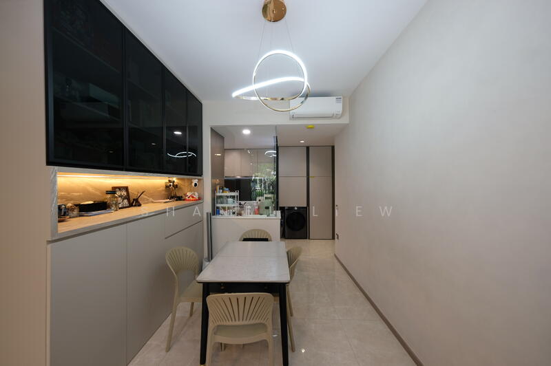 Additional image 8 of 74 Compassvale Bow