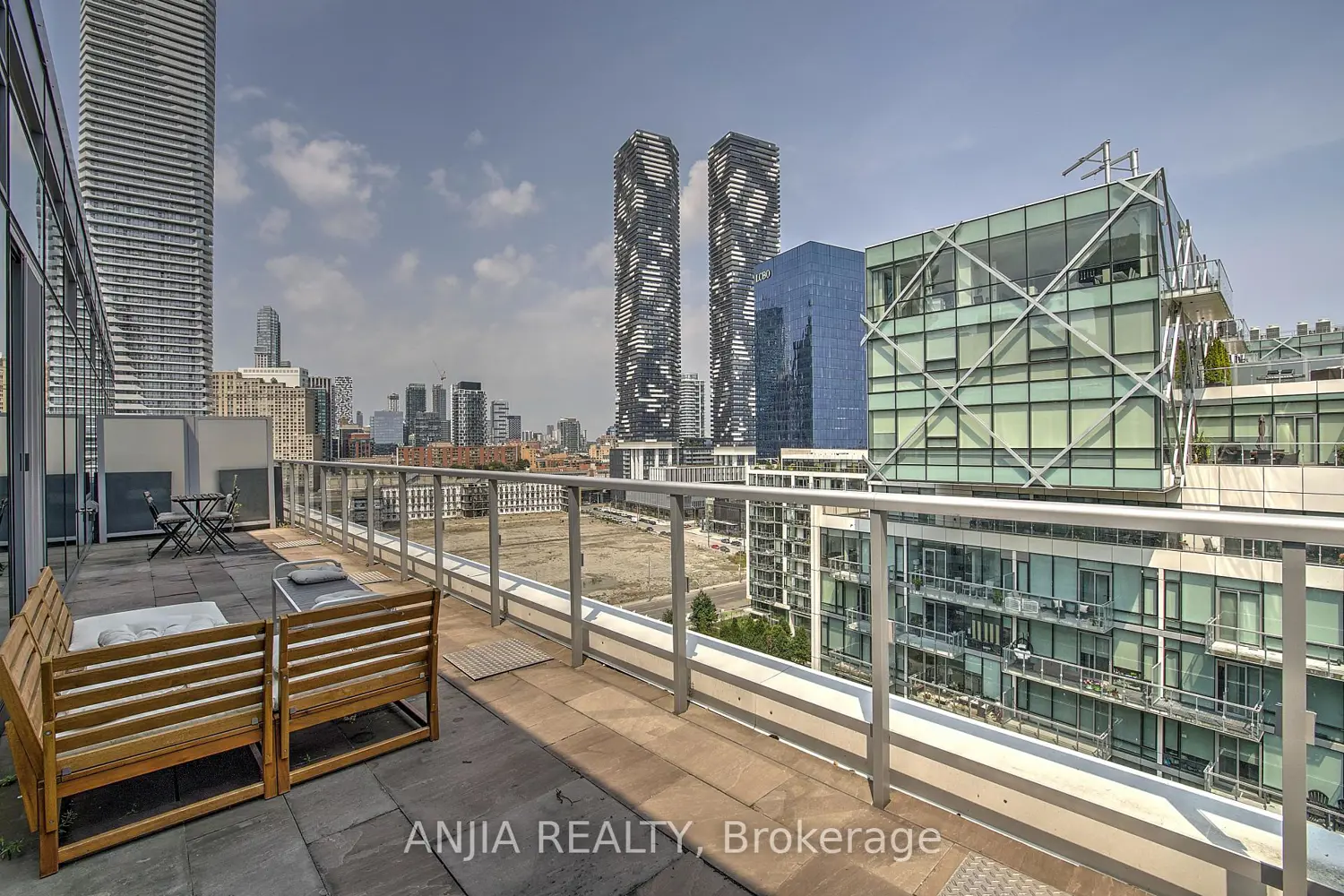 Additional image 4 of 29 Queens Quay Ph1209