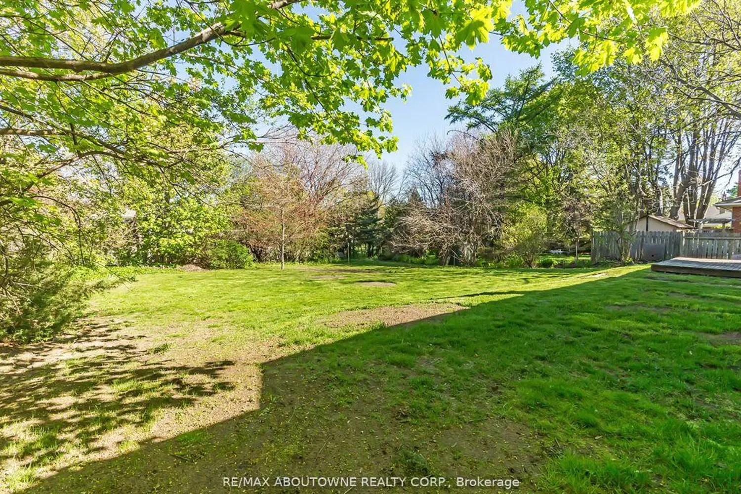 Additional image 9 of 2067 Devon Road