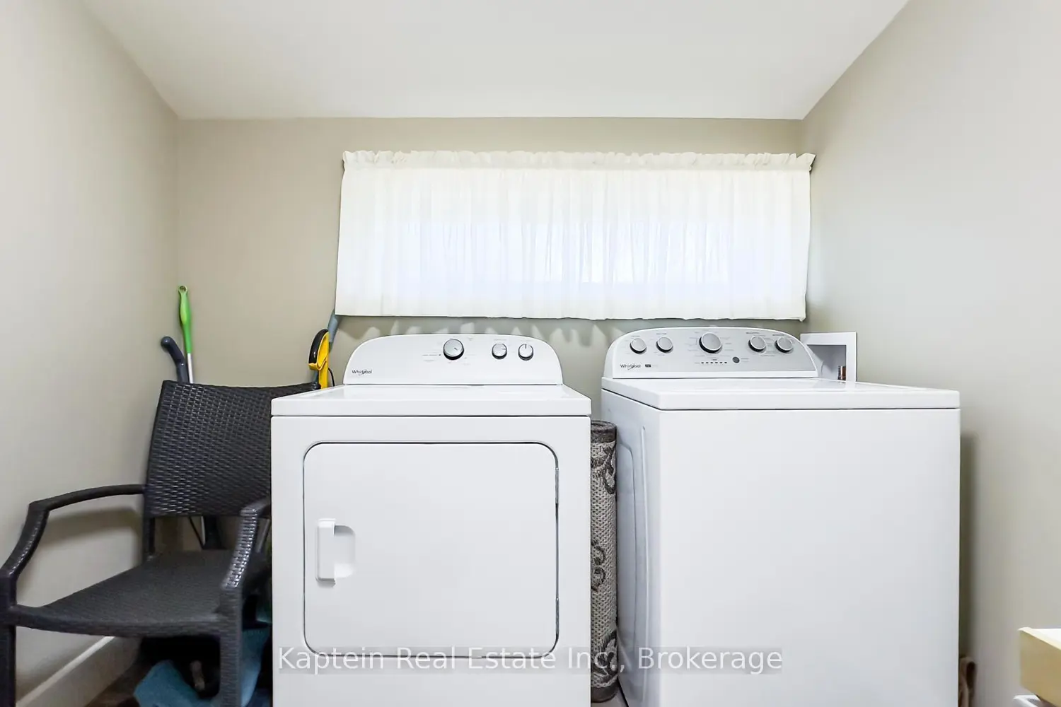 37063 Amberley Road photo 5