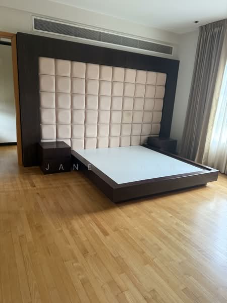 Additional image 4 of Oak Ave Detached House