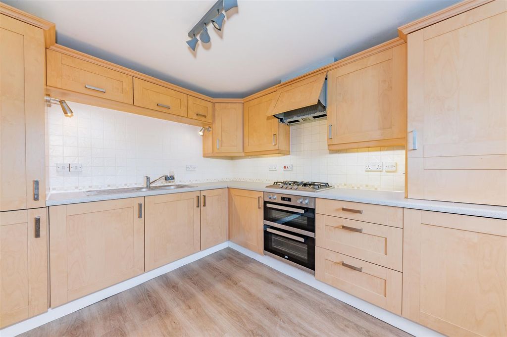 2 bed flat for saleThorter Row, Dundee DD1 photo 5
