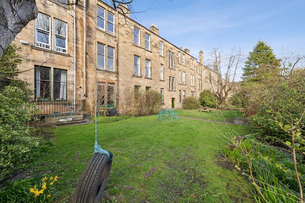Additional image 27 of 3 bed flat for sale31 Glencairn Drive, Main Door, Pollokshields, Glasgow G41