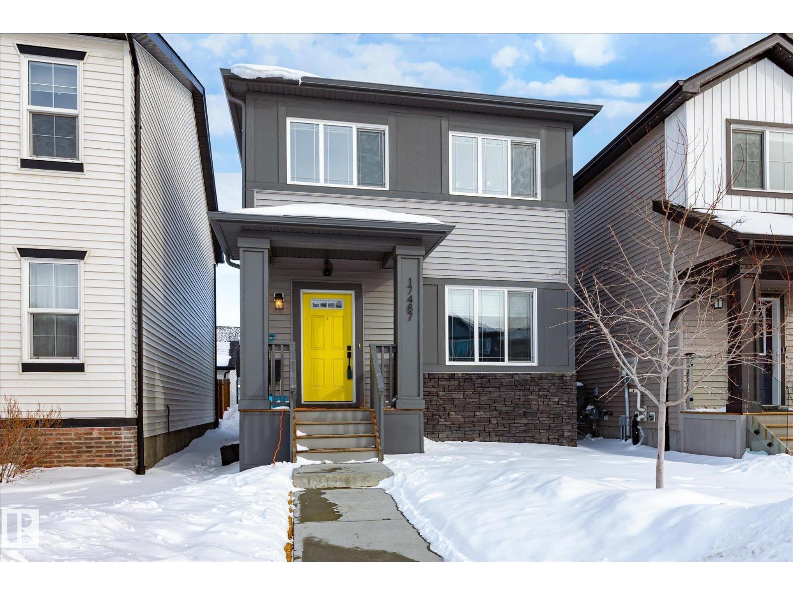 Primary image of 17487 77 Street NW, Edmonton, AB, T5Z0R4