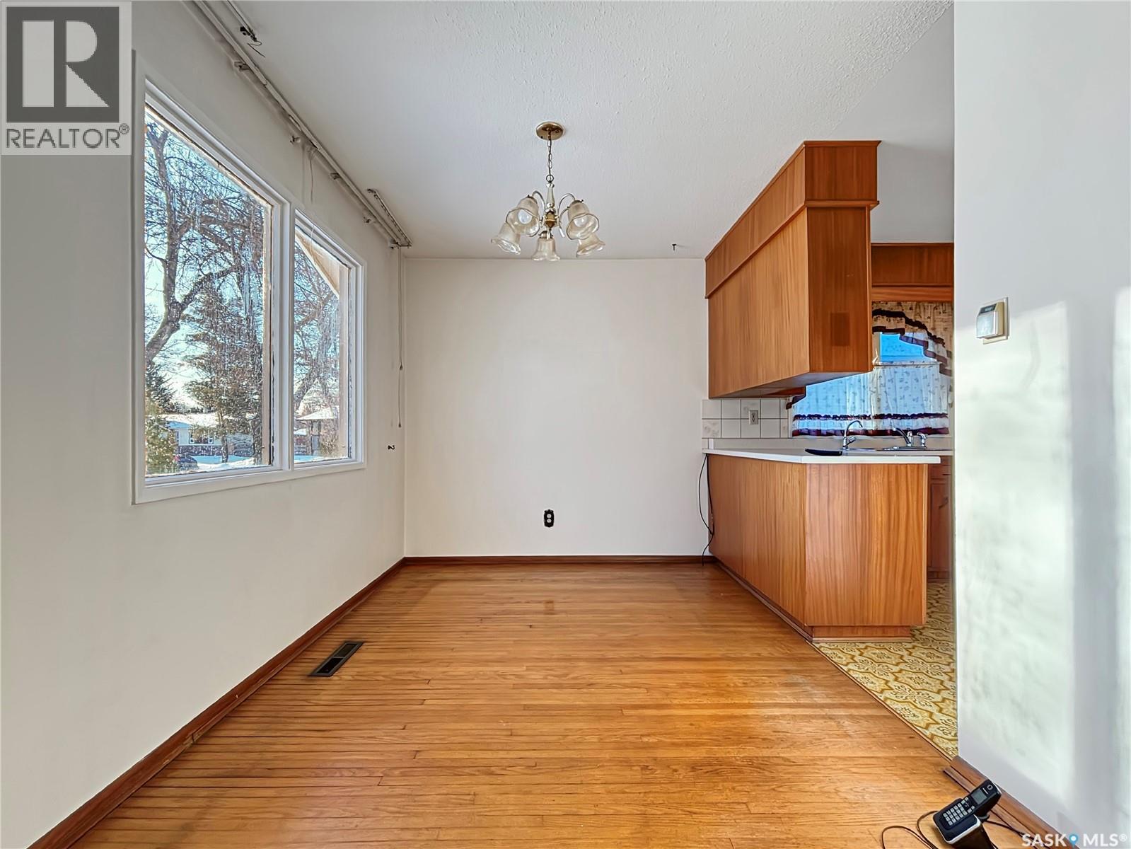 Additional image 4 of 27 Walker Crescent, Saskatoon, SK, S7L4H7