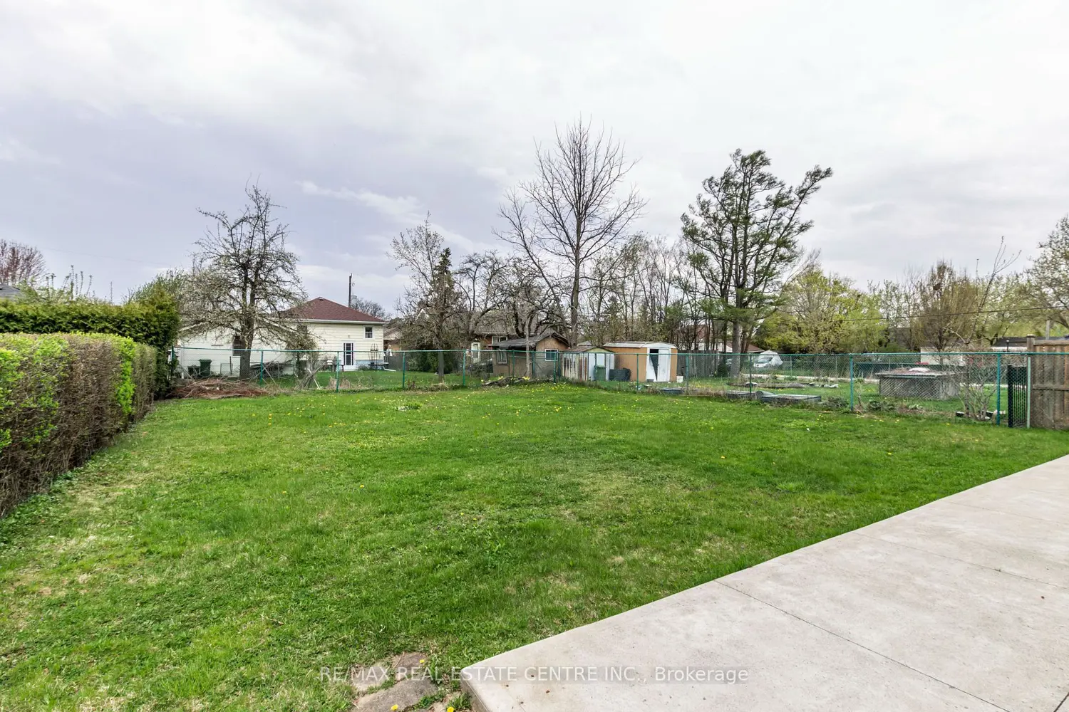 Additional image 19 of 20 West 1St Street