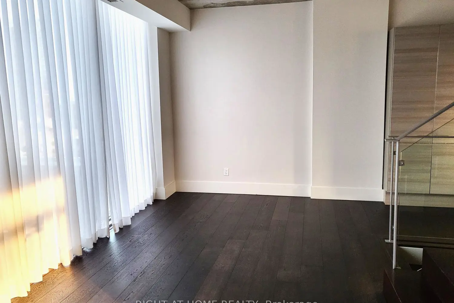 Additional image 2 of 55 Stewart Street Ph1027