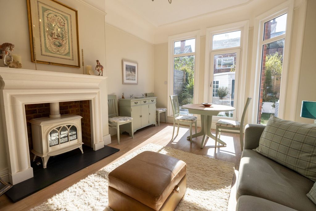 Additional image 11 of 2 bed flat for saleMostyn Avenue, West Kirby CH48