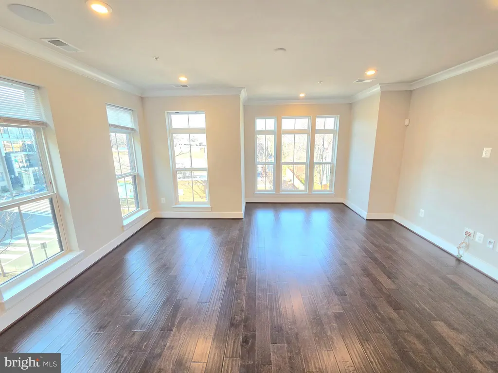 Additional image 8 of 820 Fern Place NW Unit 19-C, Washington, DC 20012