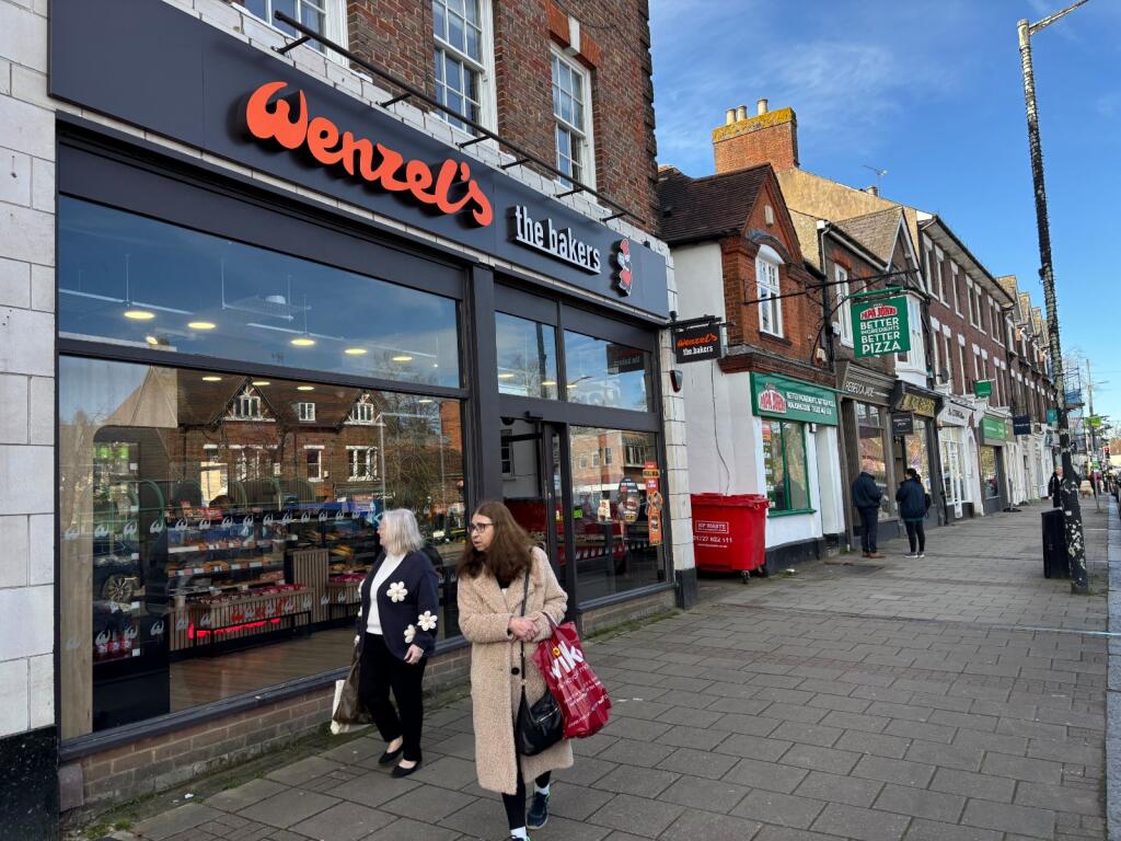 High Street, Harpenden, AL5