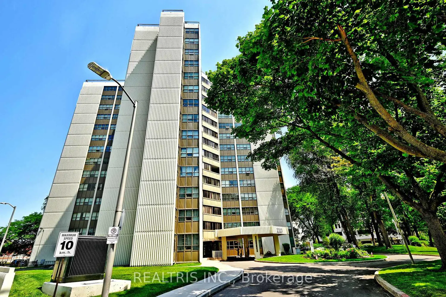 2323 Confederation Parkway 807