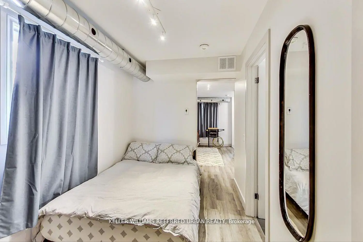 Additional image 3 of 205 Bathurst Street