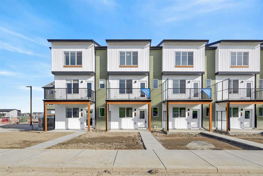 32 Red Embers Plaza NE, Calgary, AB, T3N 2W1