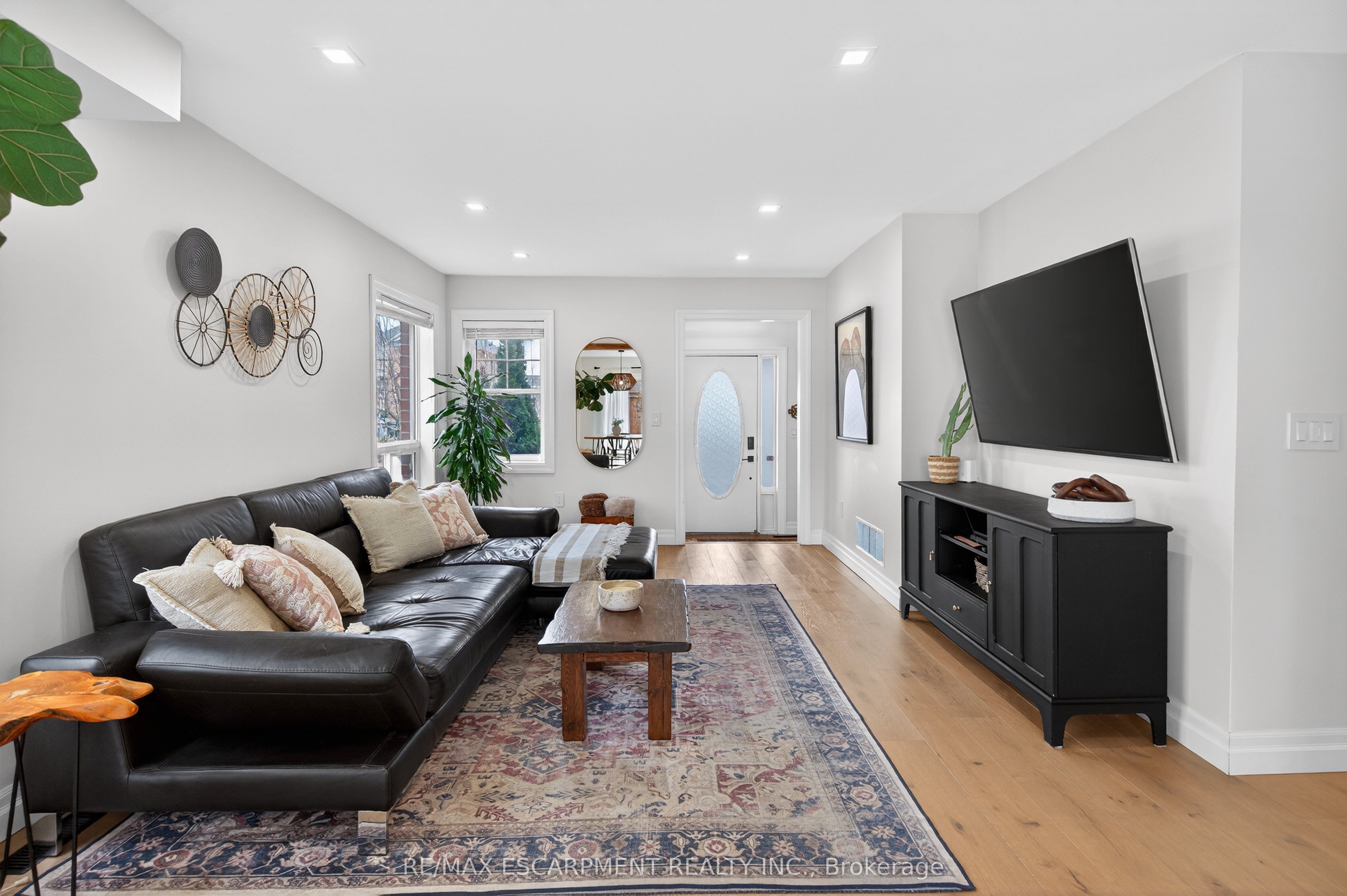 Additional image 4 of 99 Fiddlehead Crescent, Hamilton, ON, L8B 0Y1