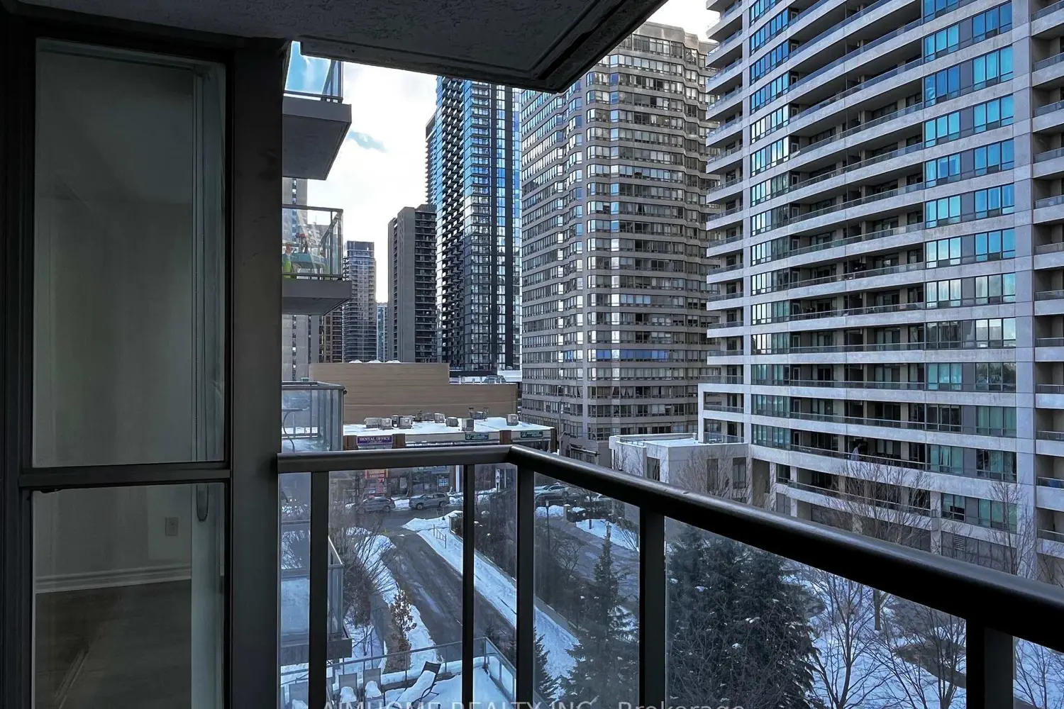 Additional image 11 of 35 Hollywood Avenue 711