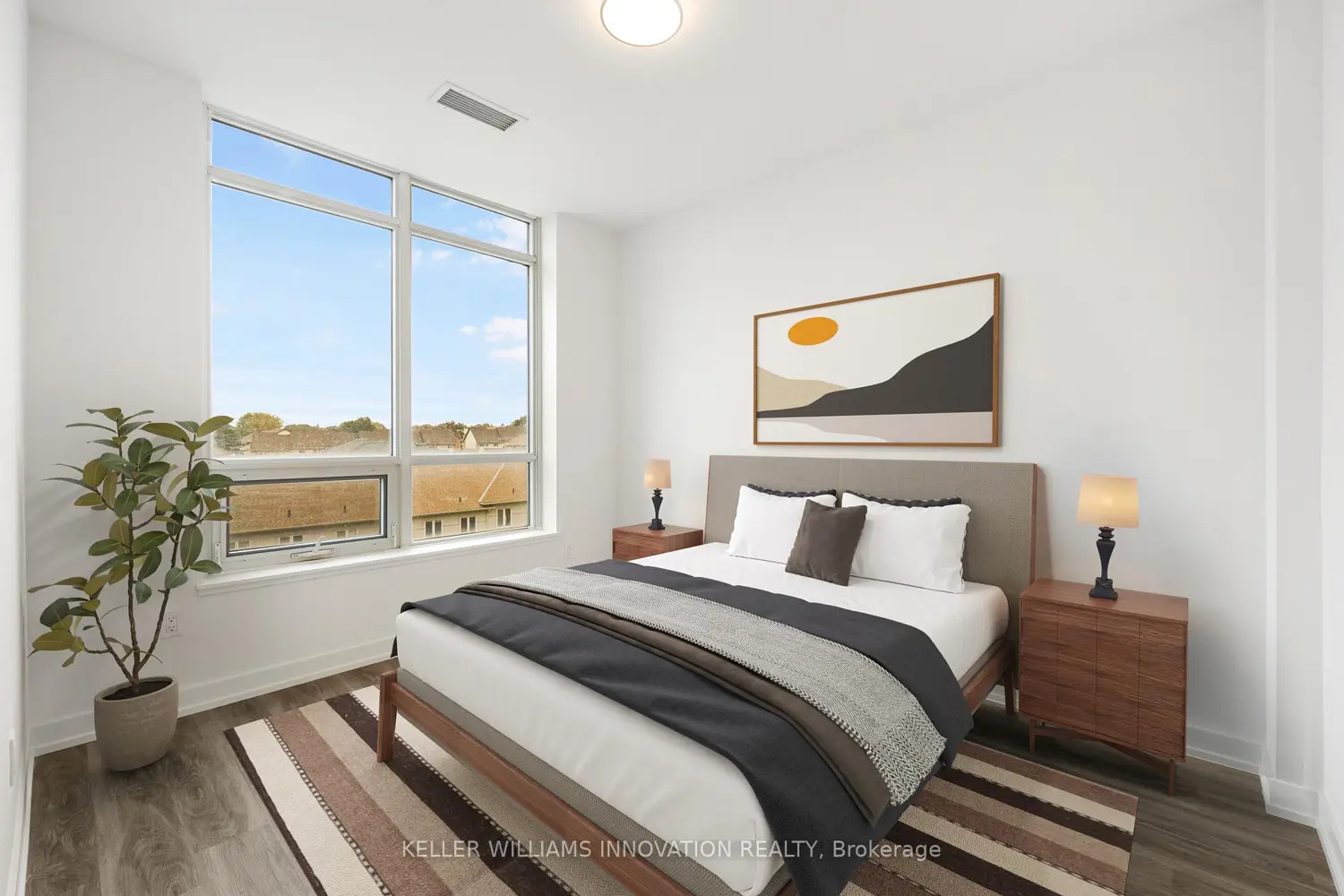 Additional image 6 of 1010 Dundas Street 524