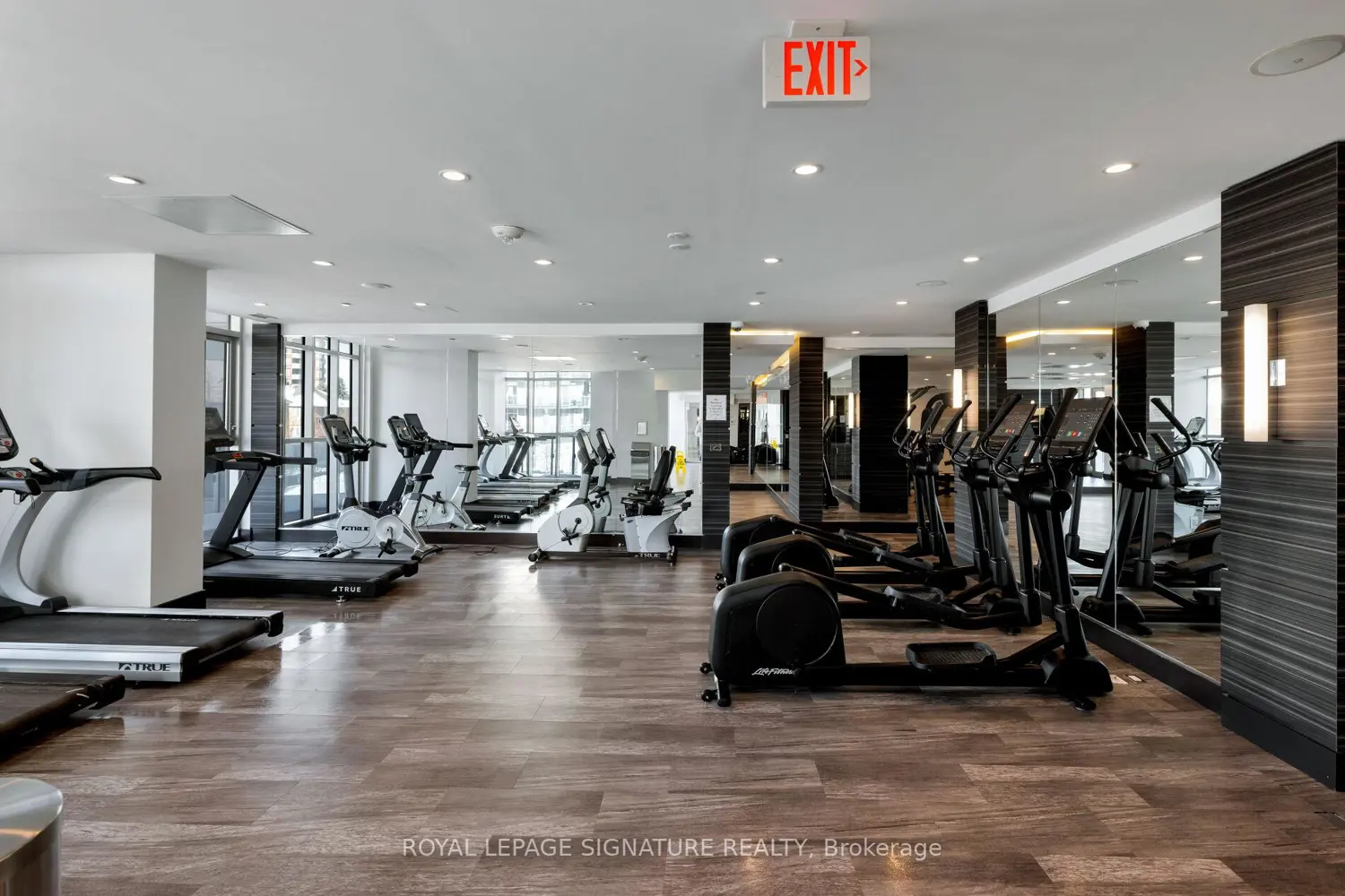 Additional image 13 of 9471 Yonge Street 332