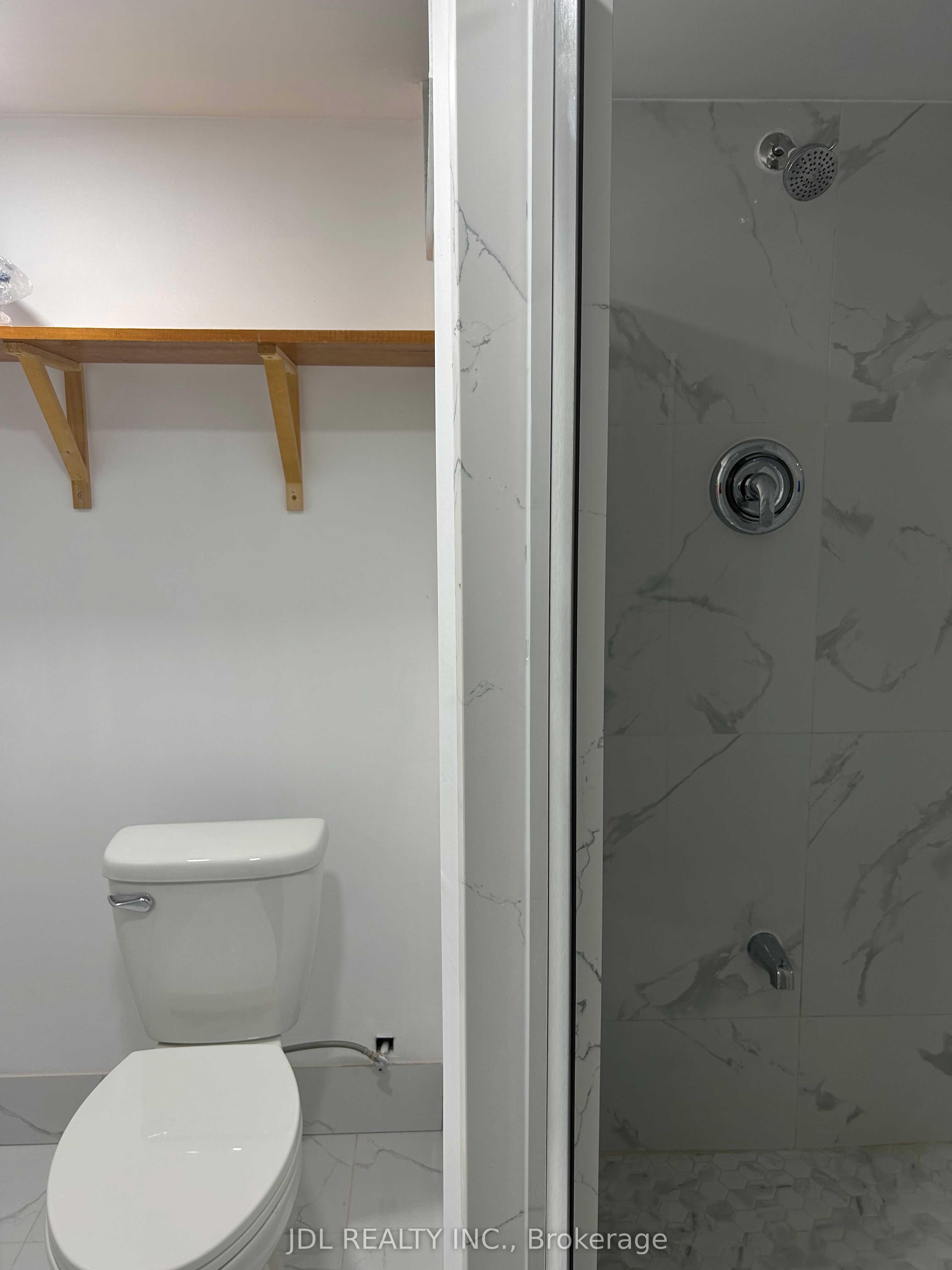 Additional image 3 of Suite A-110 Robinson St Street, Markham, ON, L3P 1P1