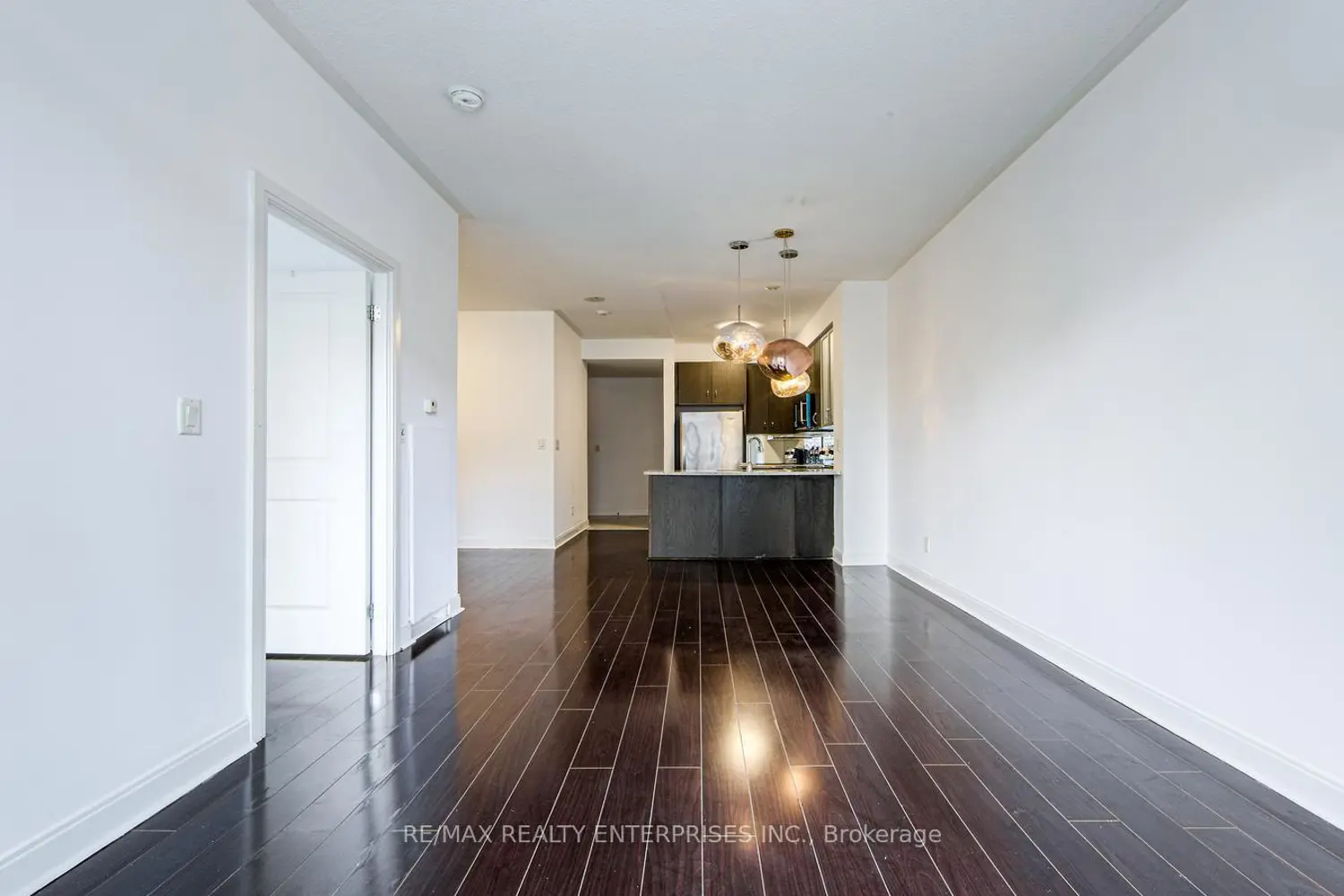 Additional image 13 of 18 Yorkville Avenue 315