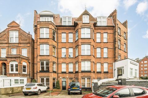 Canfield Gardens, West Hampstead NW6