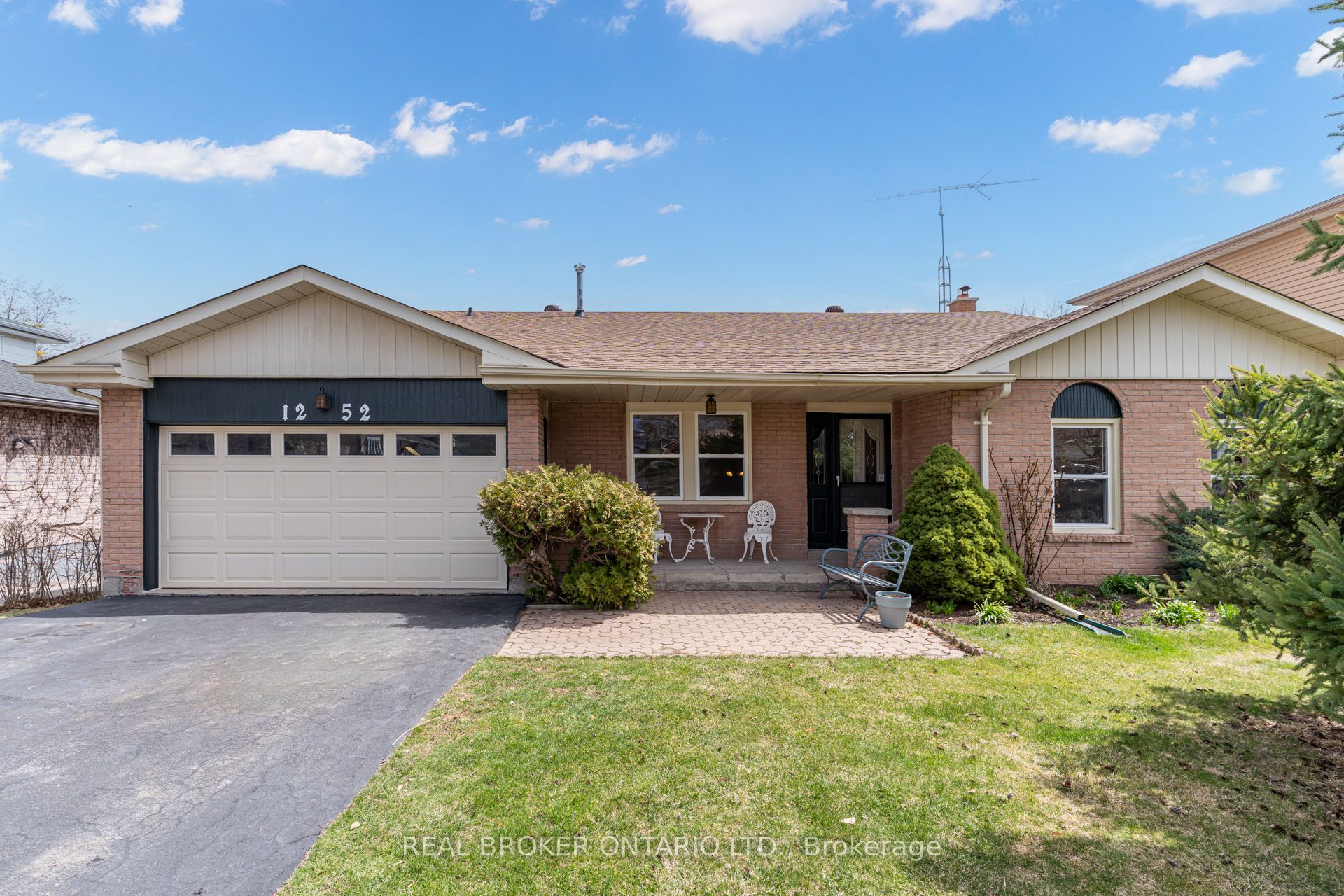 Additional image 2 of 1252 Lakeview Drive, Oakville, ON, L6H 2M8